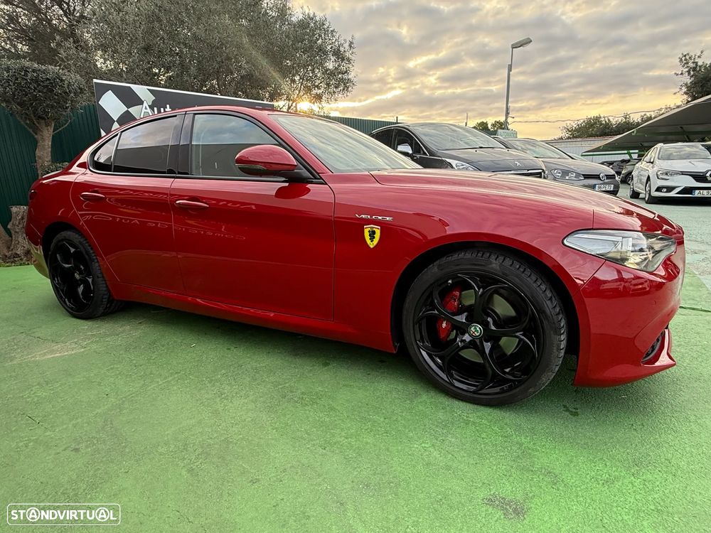 Alfa Romeo Giulia 2.0 Turbo 16V AT8-Q4 Veloce - 15