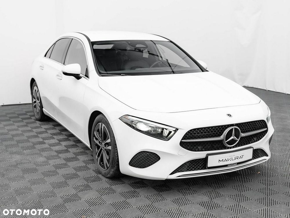 Mercedes-Benz Klasa A 200 d 4-Matic Progressive 8G-DCT - 4