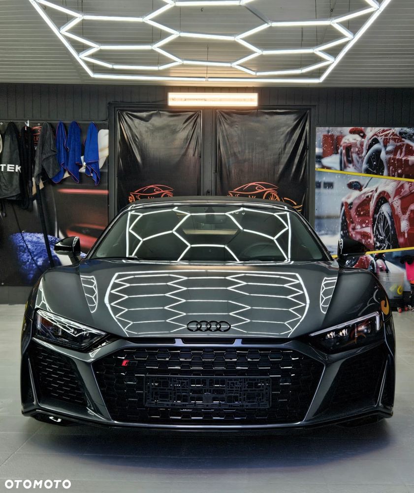 Audi R8 Spyder 5.2 FSI Quattro - 1