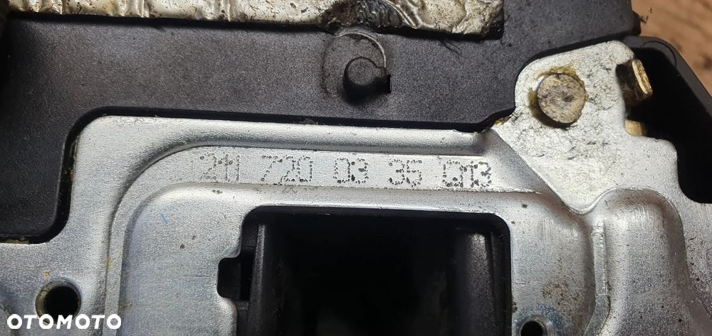 Zamek drzwi lewy przód przedni lewy Mercedes E-Klasa W211 2117200335 - 10