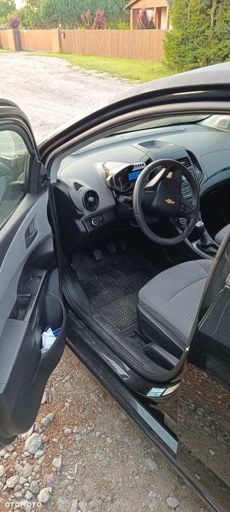 Chevrolet Aveo - 5