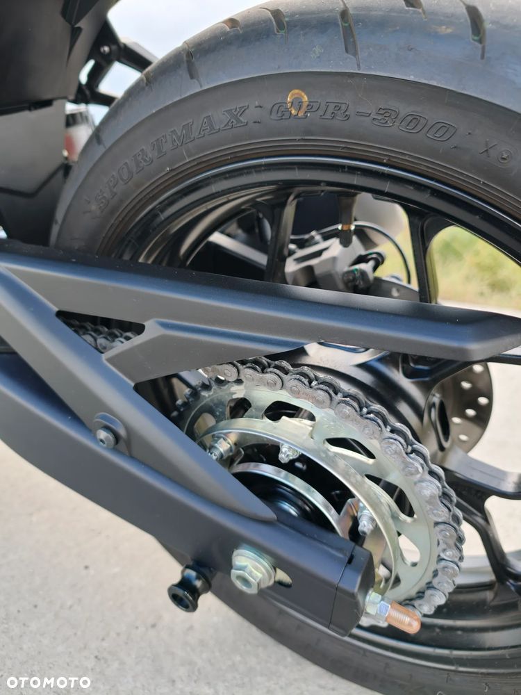 Yamaha MT - 24