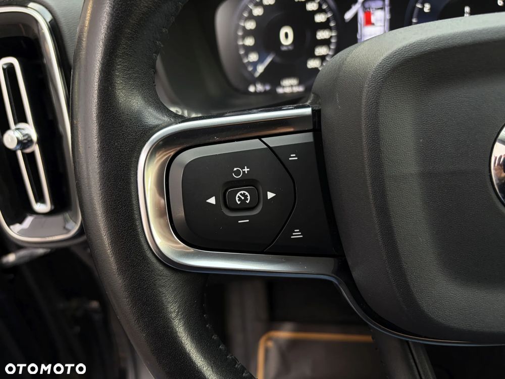 Volvo XC 40 - 22