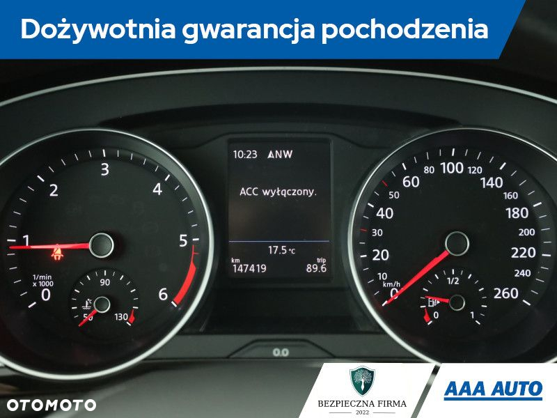 Volkswagen Passat - 9