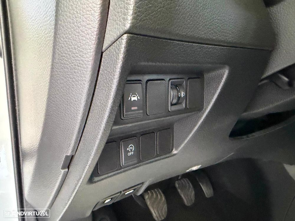 Nissan Qashqai 1.5 dCi N-Connecta 18 - 13