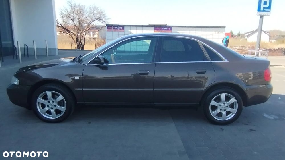 Audi A4 Limousine - 29
