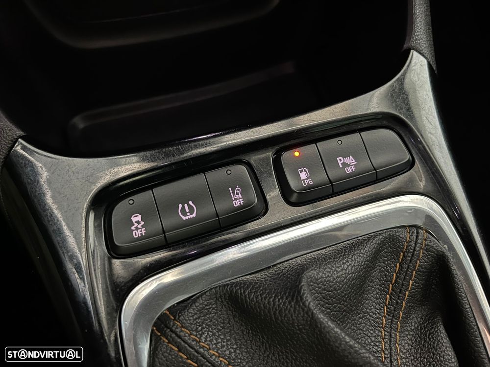 Opel Crossland X 1.2 Innovation FlexFuel - 28