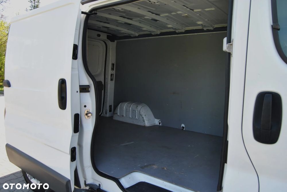 Opel Vivaro - 9