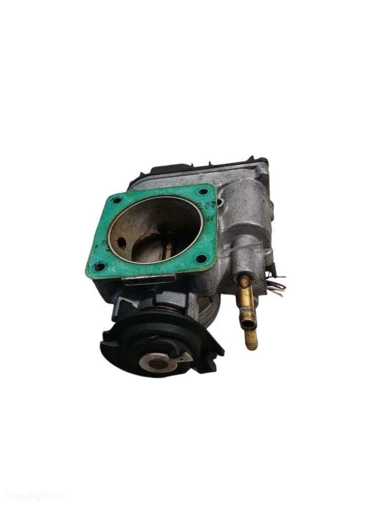 przepustnica audi a3 8l 1.8 06a133064j a3 8l 1.8 - 5