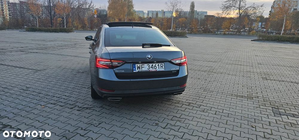 Skoda Superb 2.0 TSI 4x4 L&K DSG - 9