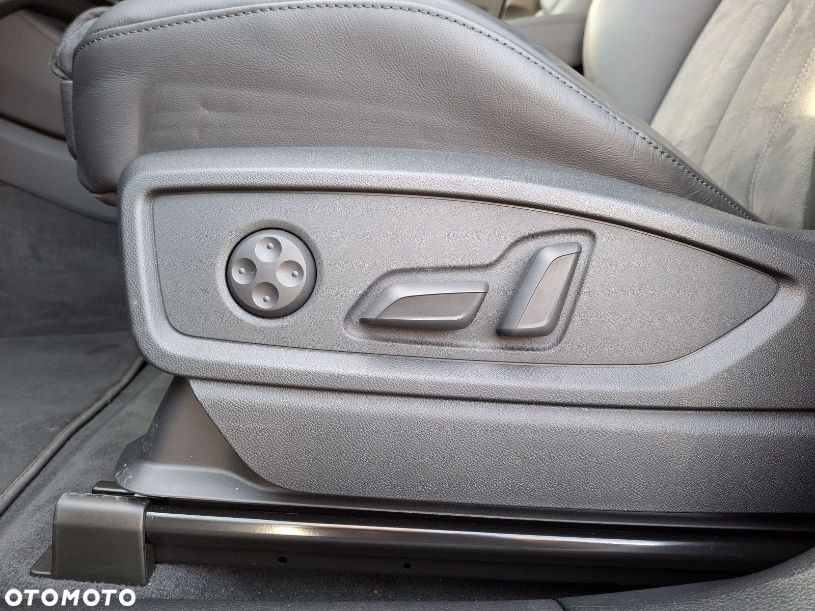 Audi Q5 Sportback - 24