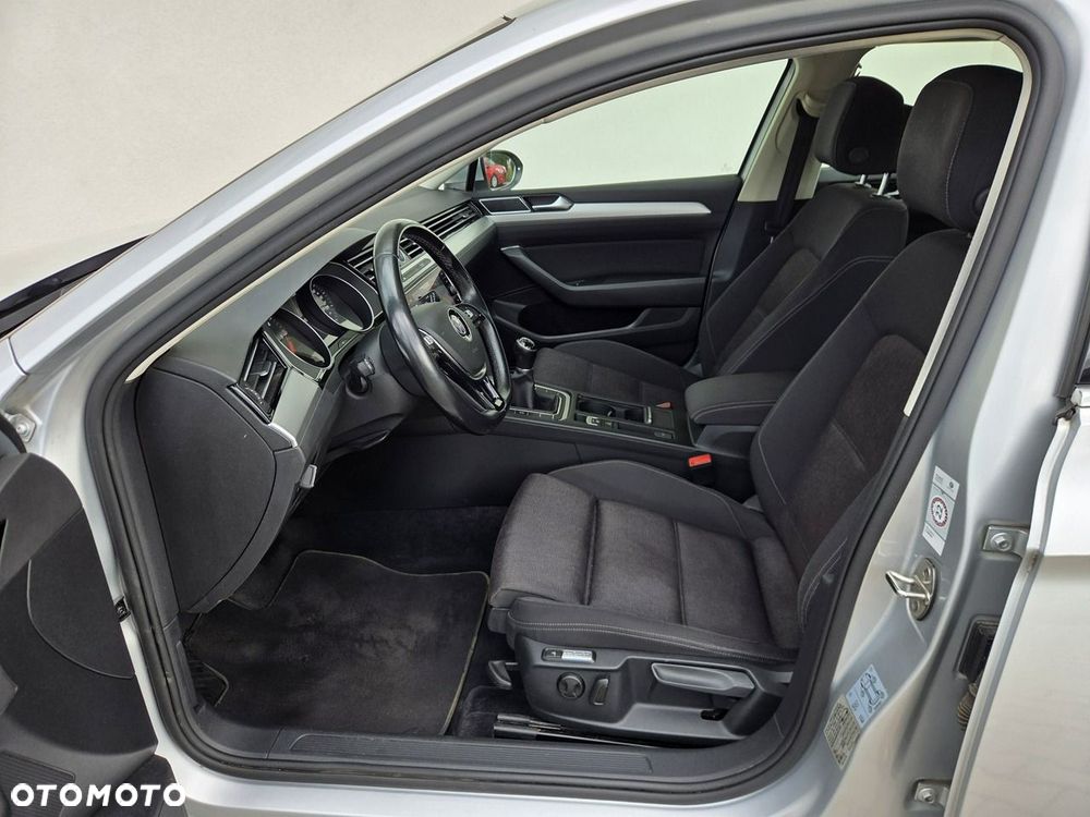 Volkswagen Passat Variant - 8