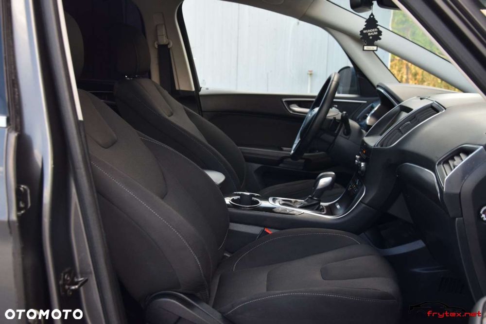 Ford S-Max - 25