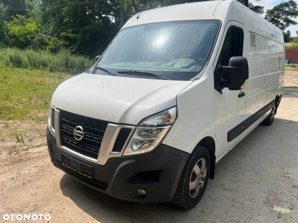 Nissan NV400 - 1