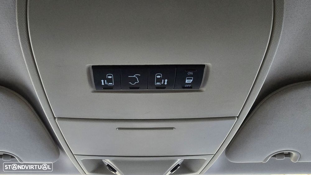 Lancia Voyager 2.8 CRD Platinum - 14