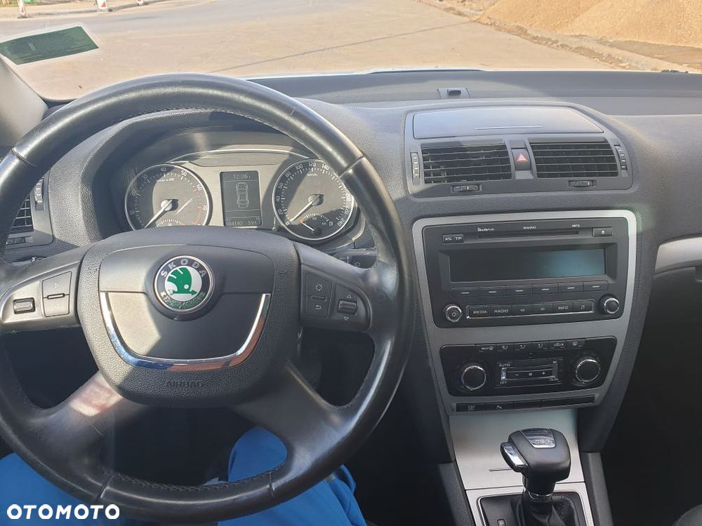 Skoda Octavia 1.8 TSI Elegance DSG - 2