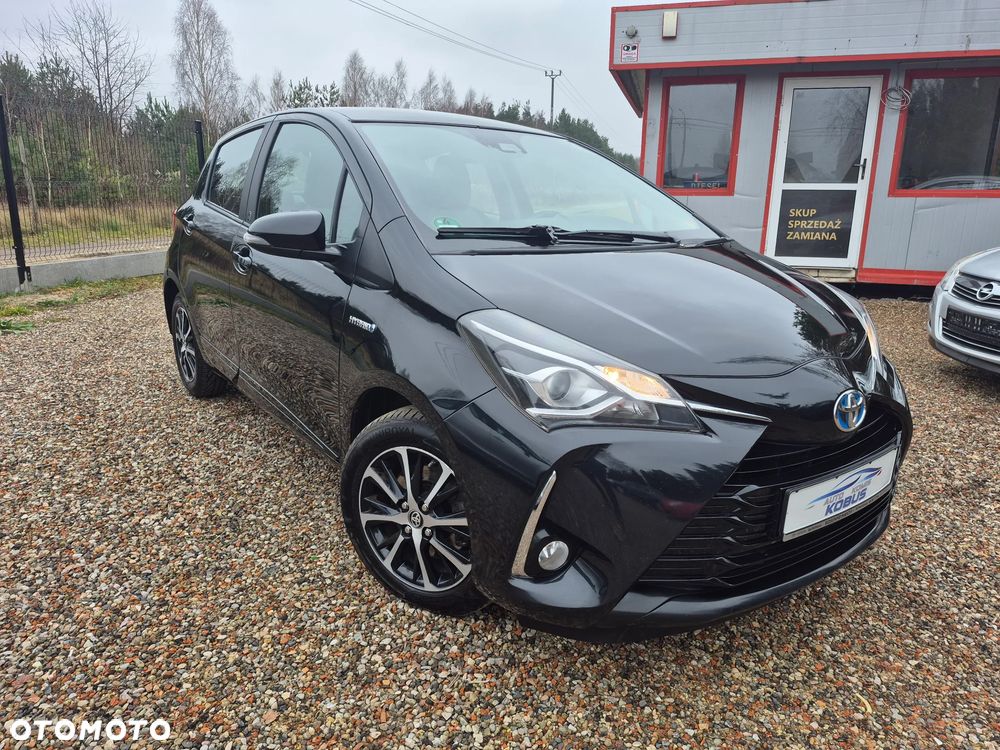Toyota Yaris Hybrid 100 Premium - 2