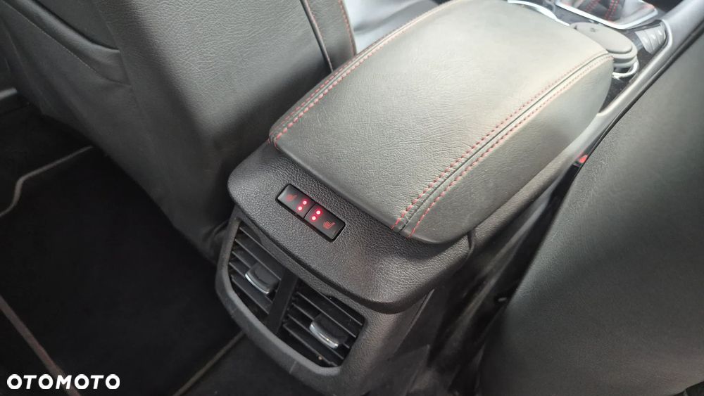 Ford Mondeo 2.0 EcoBlue ST-Line - 24