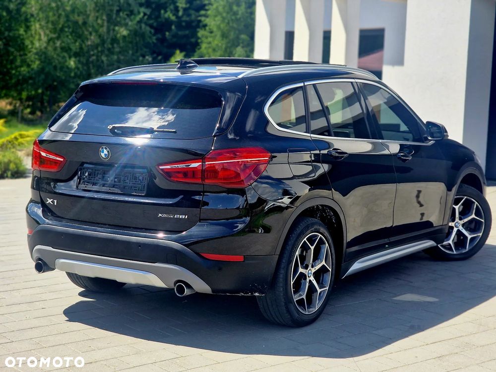 BMW X1 xDrive25i xLine - 11