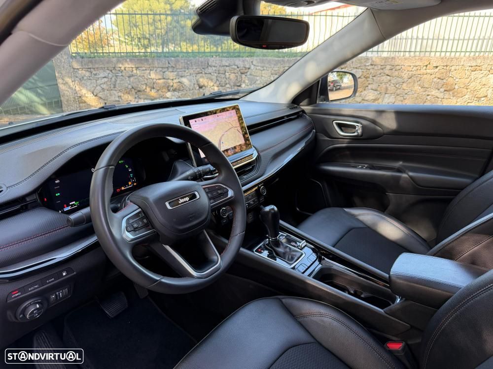 Jeep Compass 1.3 T-GDI 4xe PLUG-IN HYBRID Auto First Edition Urban - 8