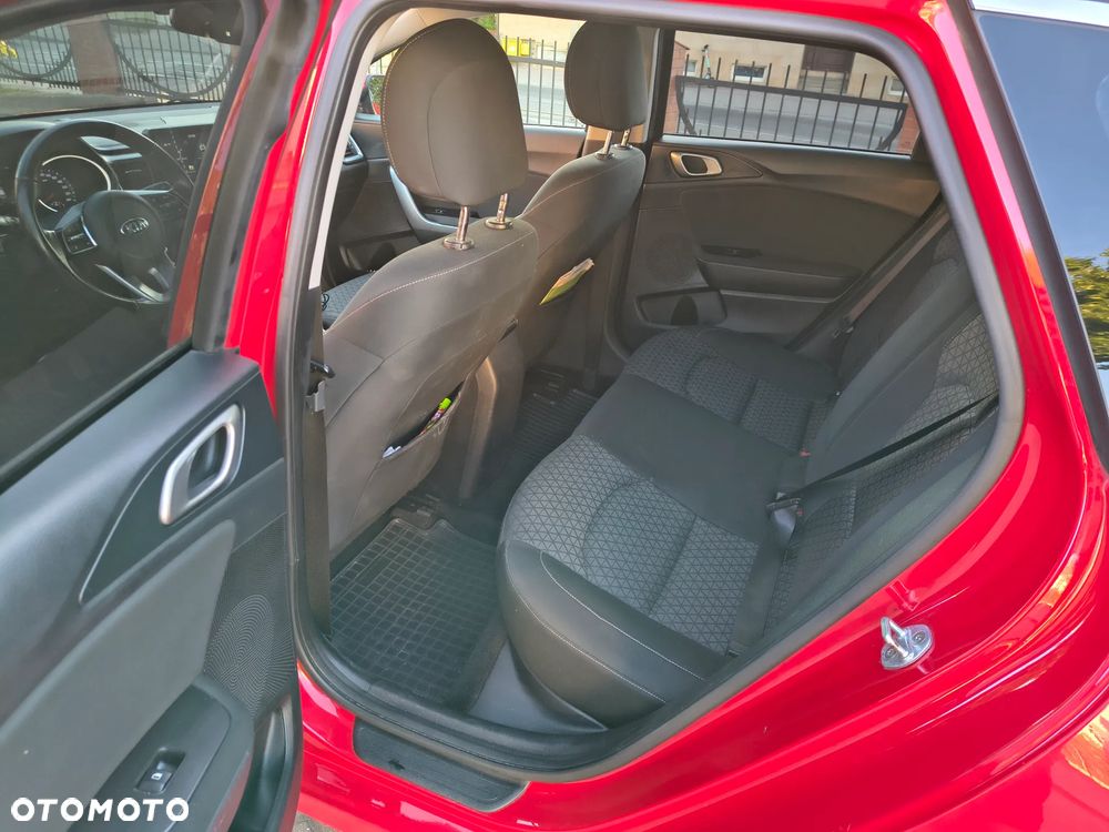 Kia Ceed 1.6 CRDi mHEV GT-Line DCT - 9