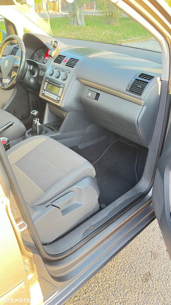 Volkswagen Touran 2.0 TDI DPF Cross - 8