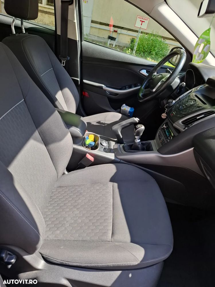 Ford Focus ver-1-0-ecoboost-active - 7