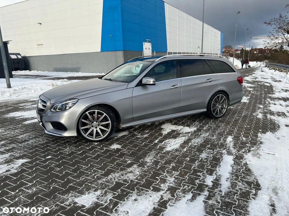 Mercedes-Benz Klasa E 300 BlueTec Hybrid - 1