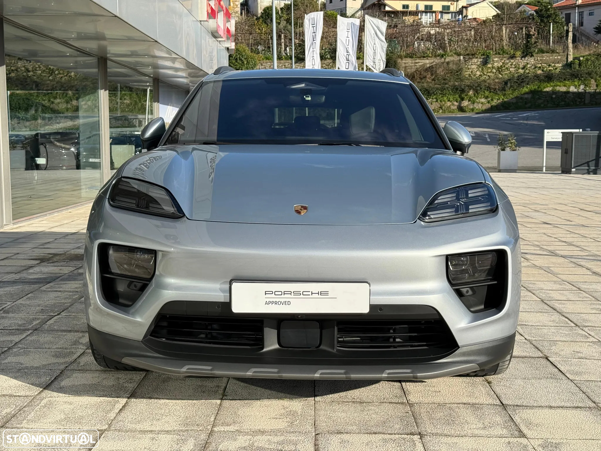 Porsche Macan Electric 4 - 27