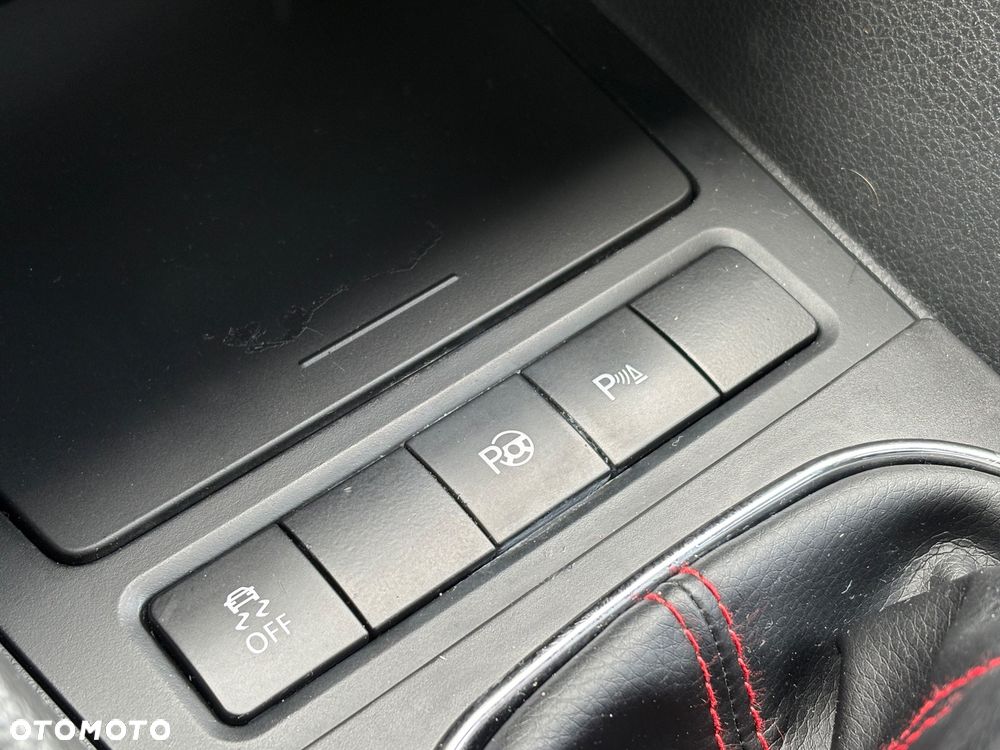 Volkswagen Golf 2.0 GTI - 22