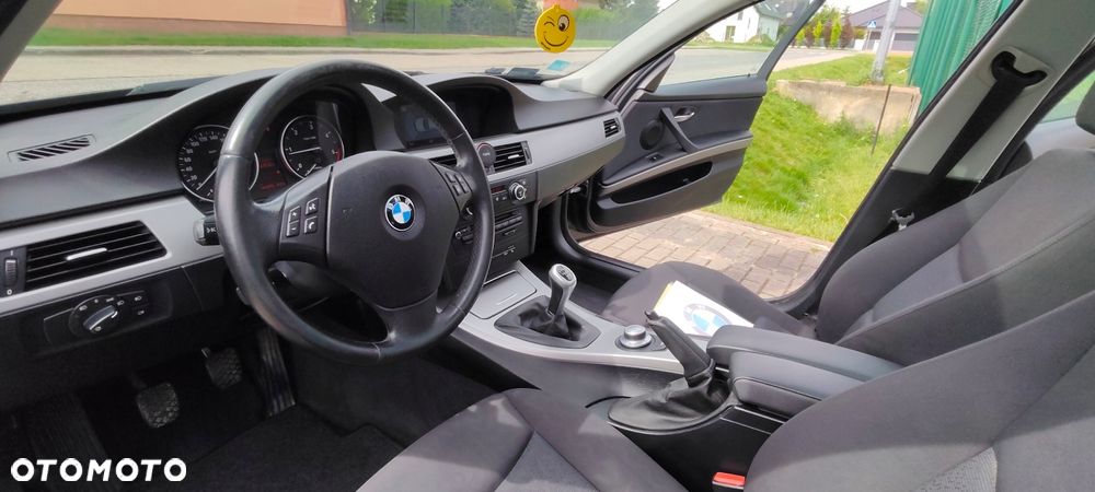 BMW Seria 3 318d - 19