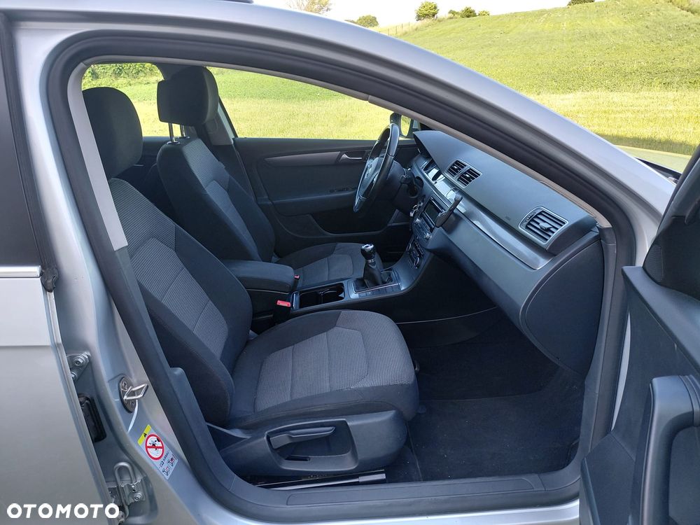 Volkswagen Passat Variant 1.8 TSI Comfortline - 14