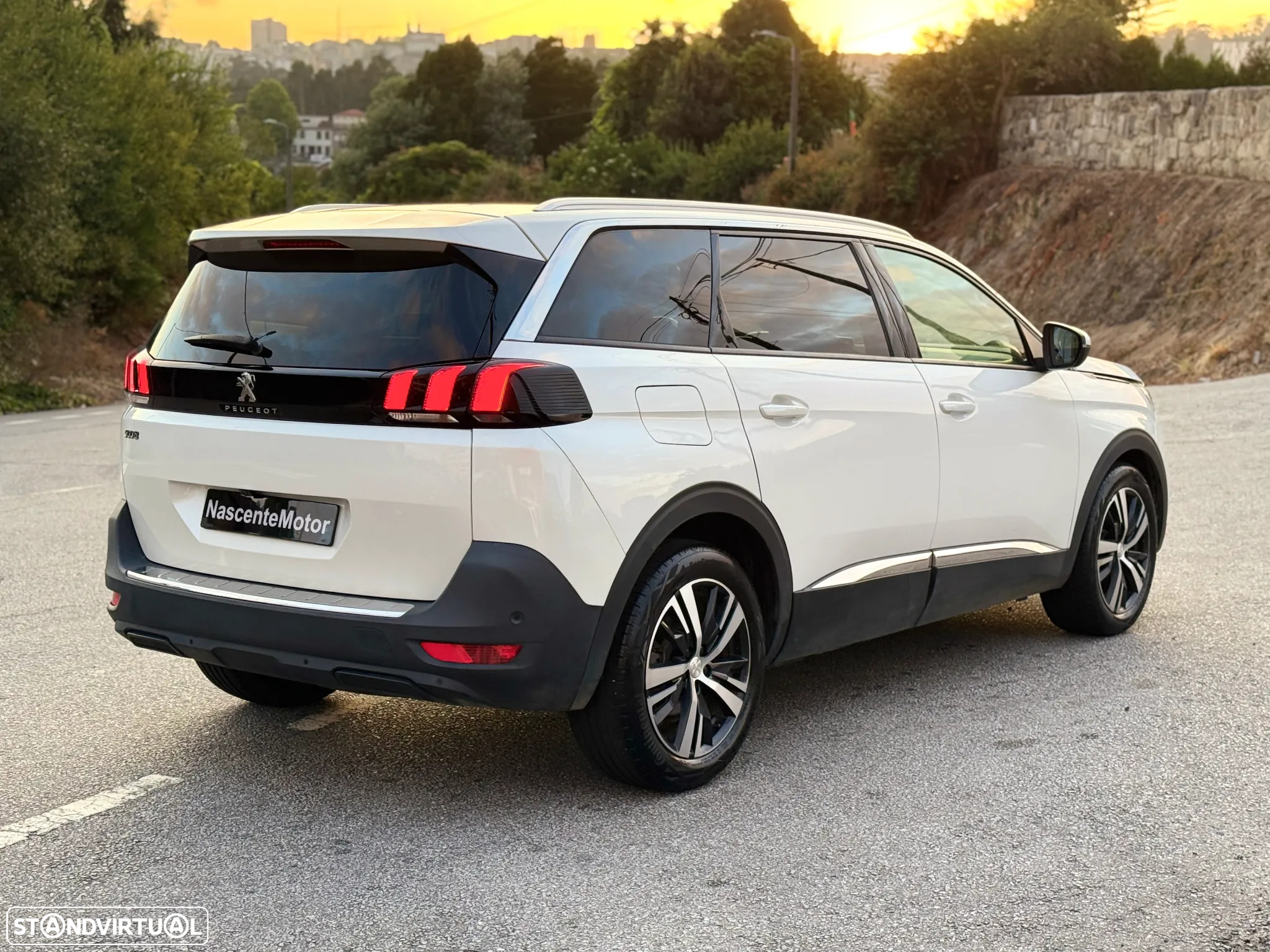 Peugeot 5008 1.2 PureTech Allure Pack - 16