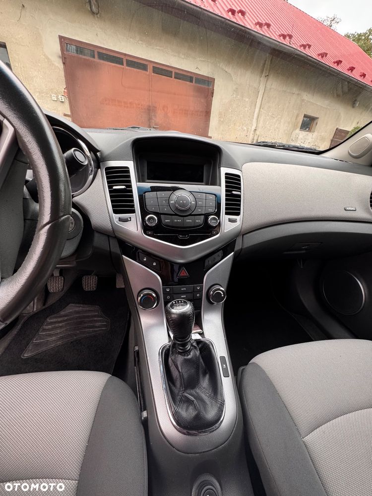 Chevrolet Cruze 1.8 LT - 20