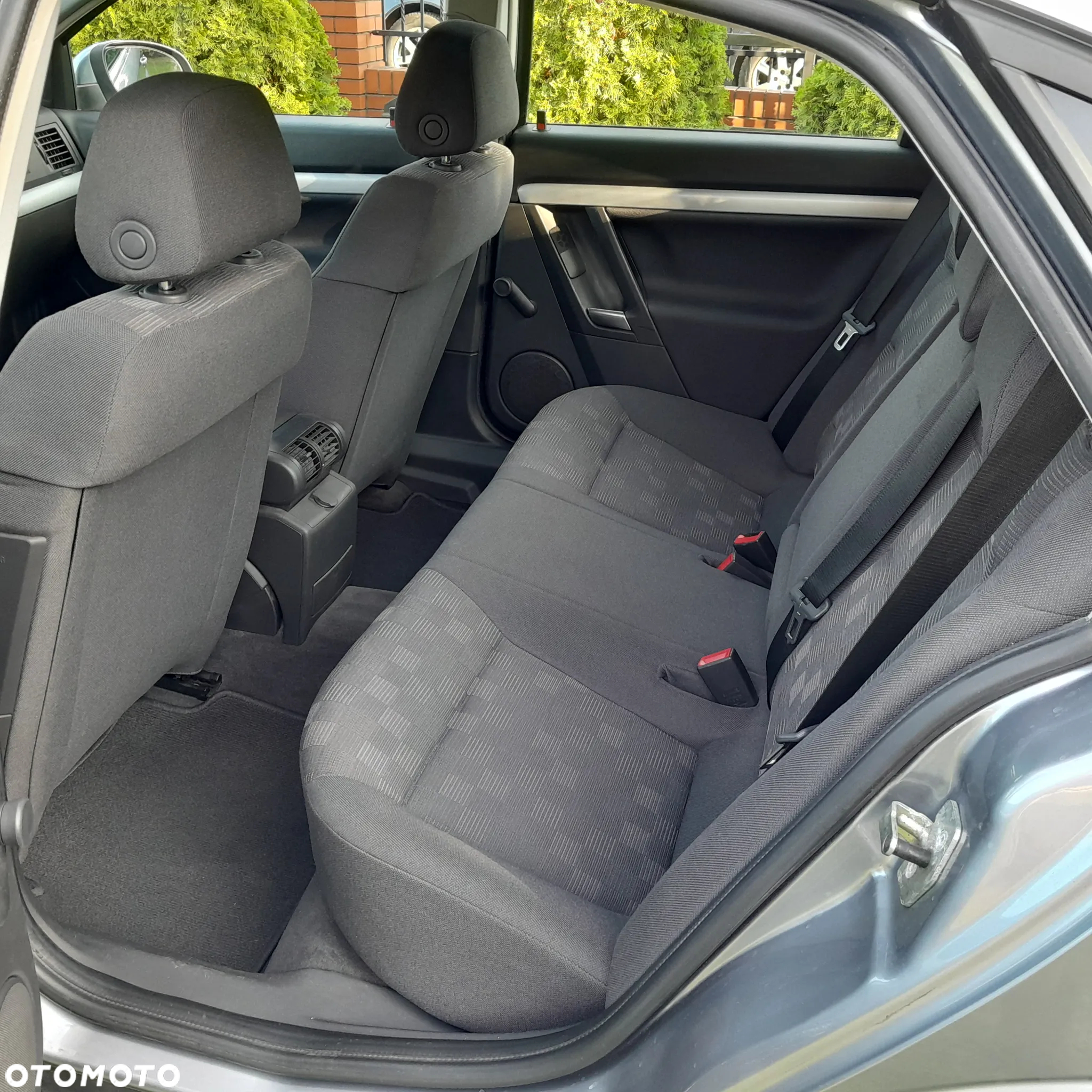Opel Vectra 1.8 GTS - 25