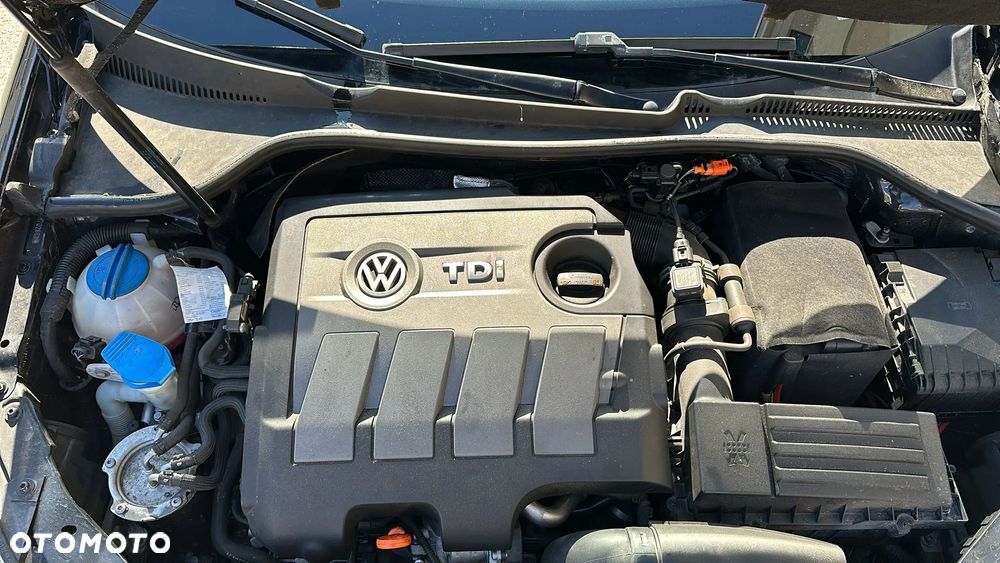 Volkswagen Golf 1.6 TDI DPF BlueMotion Technology MATCH - 8