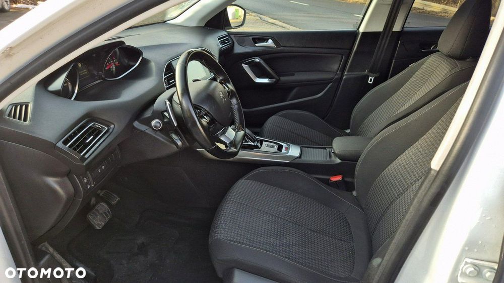 Peugeot 308 BlueHDi FAP 130 EAT8 Stop & Start Allure Pack - 10