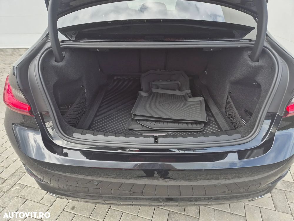 BMW Seria 3 330d xDrive AT MHEV - 27