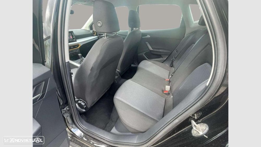 SEAT Arona - 12
