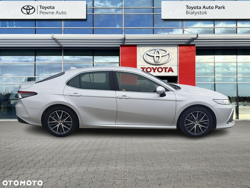 Toyota Camry 2.5 Hybrid Executive CVT - 6