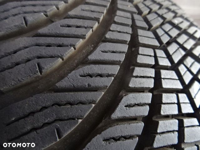 205/55/R16 94V Goodyear Vector 4seasons Gen-2 - 3