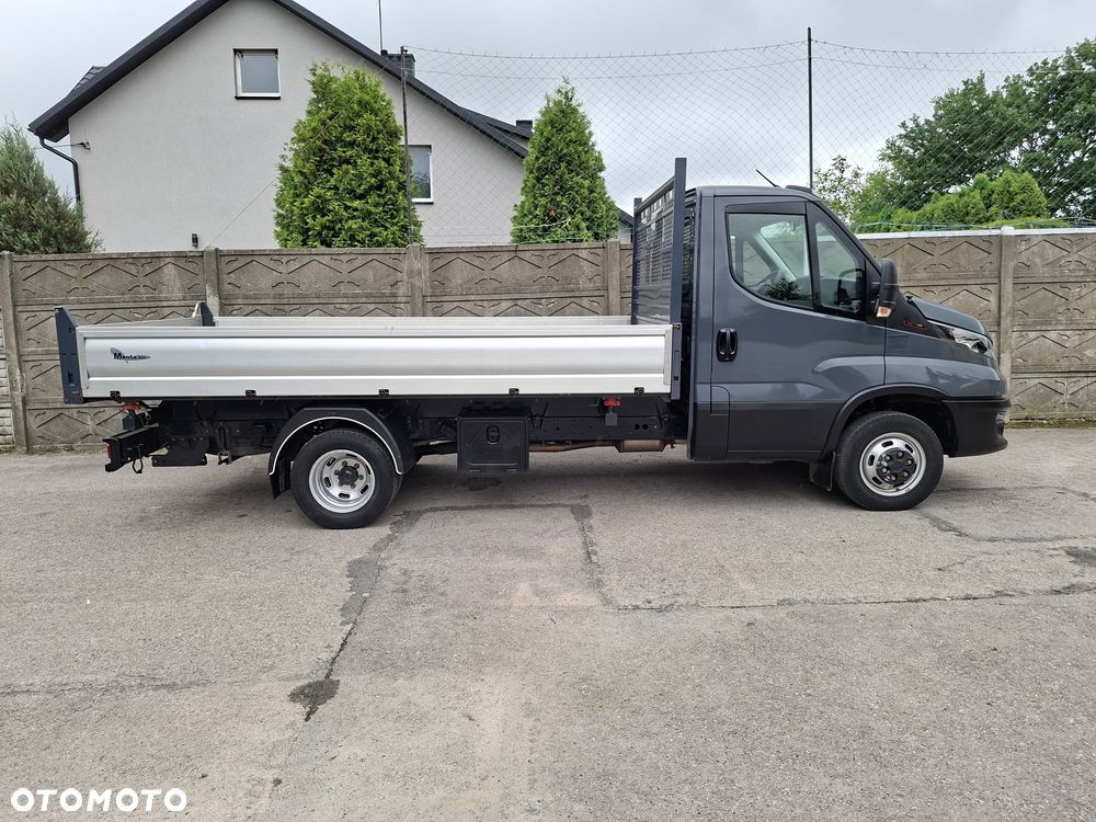 Iveco Daily - 12