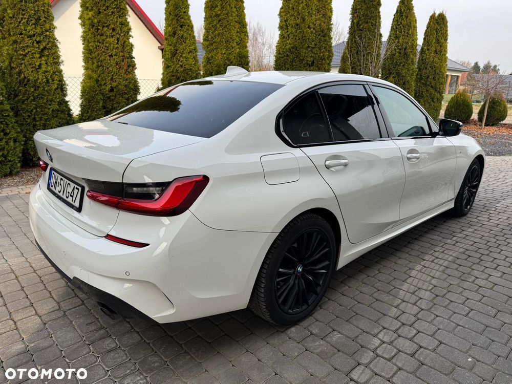 BMW Seria 3 318d M Sport - 4