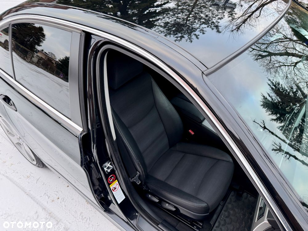 BMW Seria 3 325i - 8