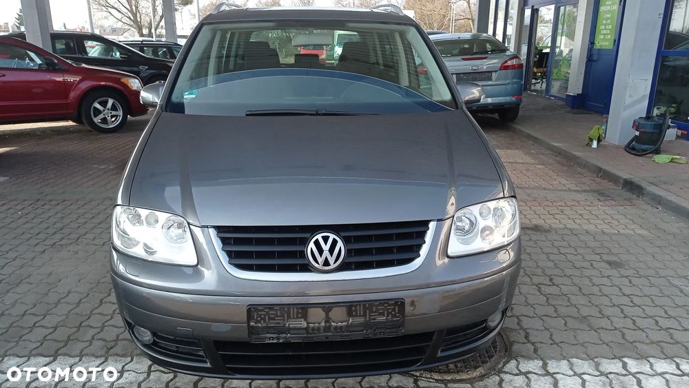 Volkswagen Touran 1.6 FSI Trendline - 27