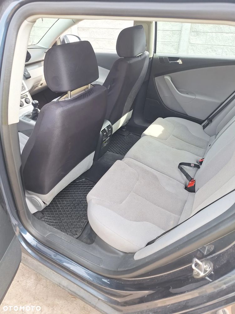 Volkswagen Passat 2.0 TDI DPF Comfortline Family - 10