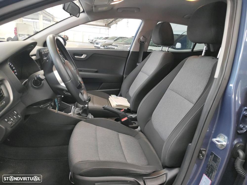 Kia Stonic 1.2 Dynamic - 3