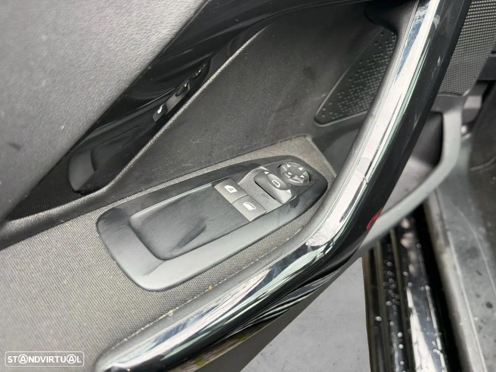 Peugeot 208 1.2 PureTech Allure - 13
