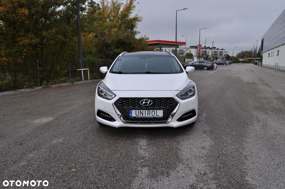 Hyundai i40 Kombi blue 1.6 CRDi DCT Space Plus - 3