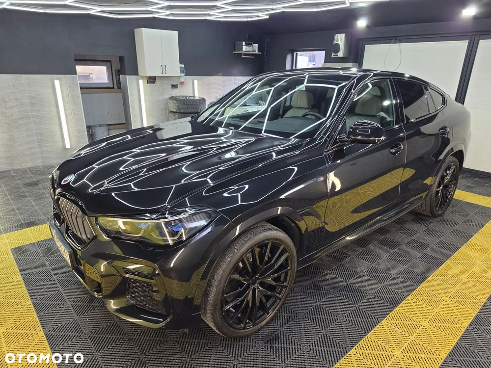BMW X6 xDrive40d mHEV - 22